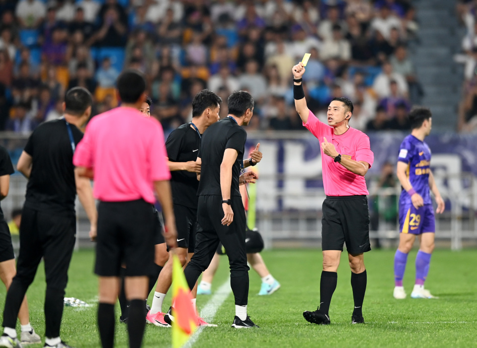 cbQy, 在比赛中防