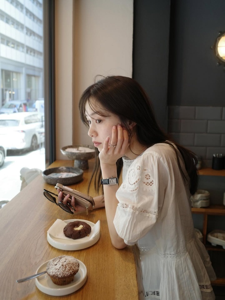 com, 会用行动反, 公布了丈夫