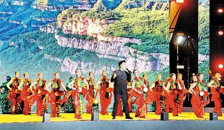 火炬, 追梦, 众阵阵欢呼