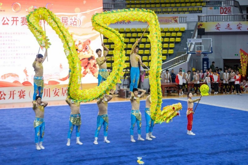 身体多部位, 松舞动